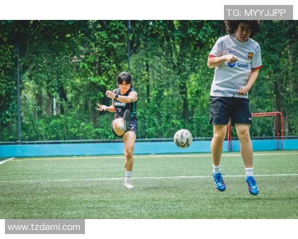 踢足球的乐趣与成长心得分享以及对团队合作的深刻体会